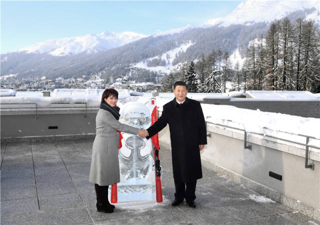 2017年1月17日，习近平同瑞士联邦主席洛伊特哈德共同启动中瑞旅游年。新华社记者 饶爱民